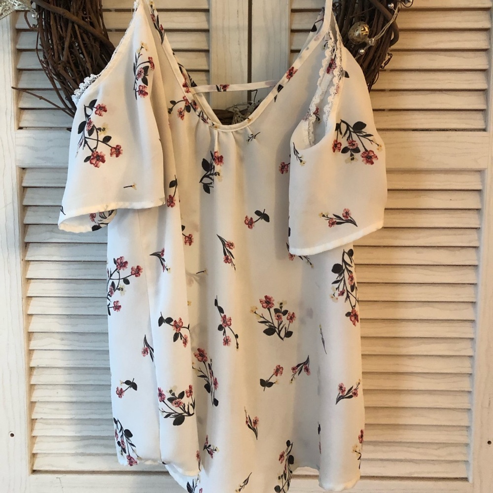 Cold shoulder floral top